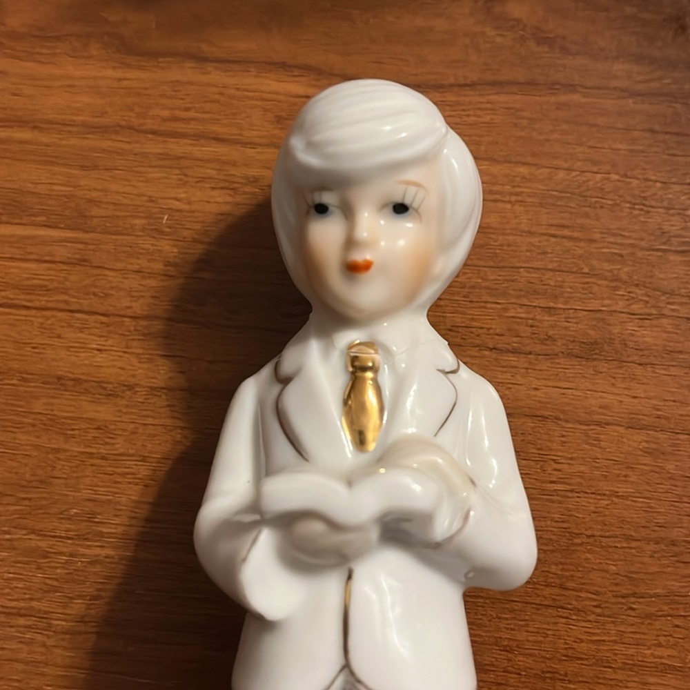 Vintage Ceramic Shiah Yih First Communion Boy - Picture 4 of 7